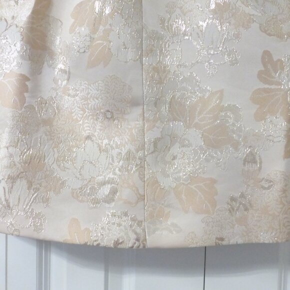 LE CHATEAU Cream and gold jacquard floral A-line skirt - Picture 9 of 10